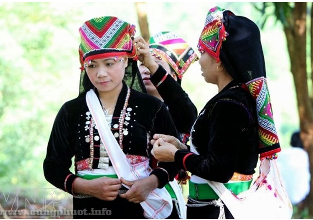 Phong tục tập quán cưới hỏi của người Tày