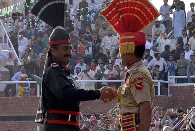 Lễ hạ cờ đóng cửa BL555 Nhà Cái Thể Thao | Casino | Nổ Hũ | Đá Gà Uy Tín giữa Ấn Độ và Pa-ki-xtan