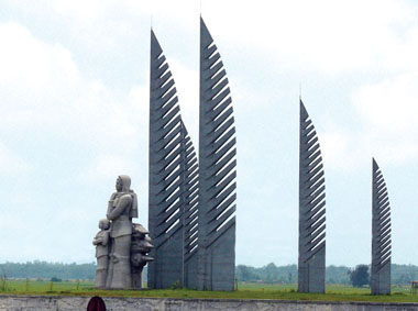 Lê Xuân Vi - Tổng công trình sư địa đạo Vịnh Mốc