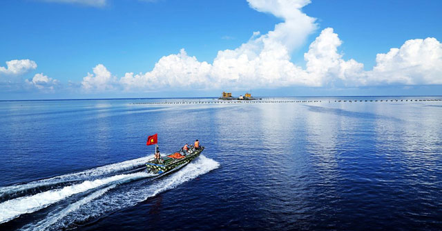 Mấy vấn đề về xây dựng lực lượng vũ trang địa phương trong khu vực phòng thủ trọng điểm ven biển