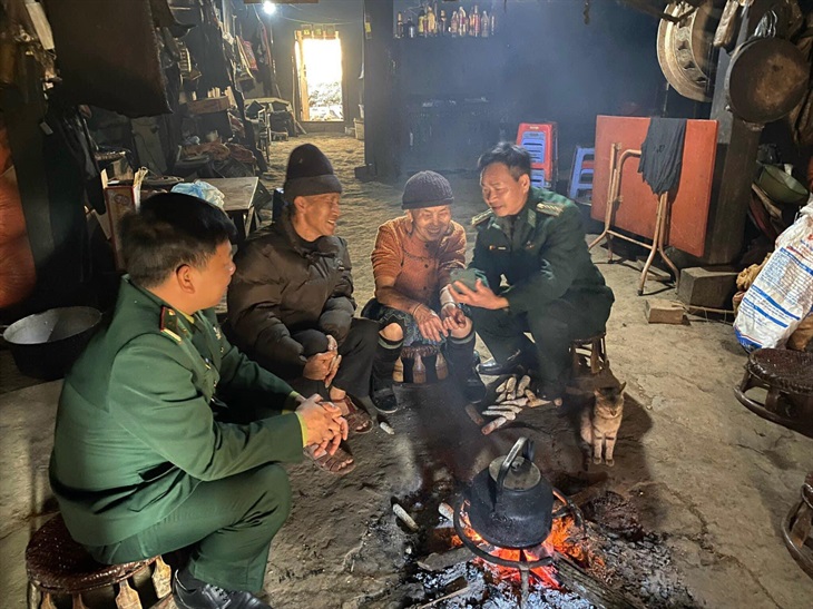 Người cao tuổi tích cực tham gia BL555 cá cược thể thao, bắn cá, đá gà